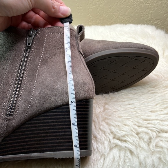 Vionic Paloma Weather Resistant Wedge Bootie - Picture 10 of 10